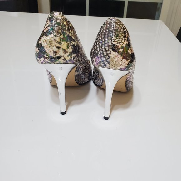 Guess Iridescent Snakeskin Print Stiletto Heels Size 8.5 US - Picture 5 of 16